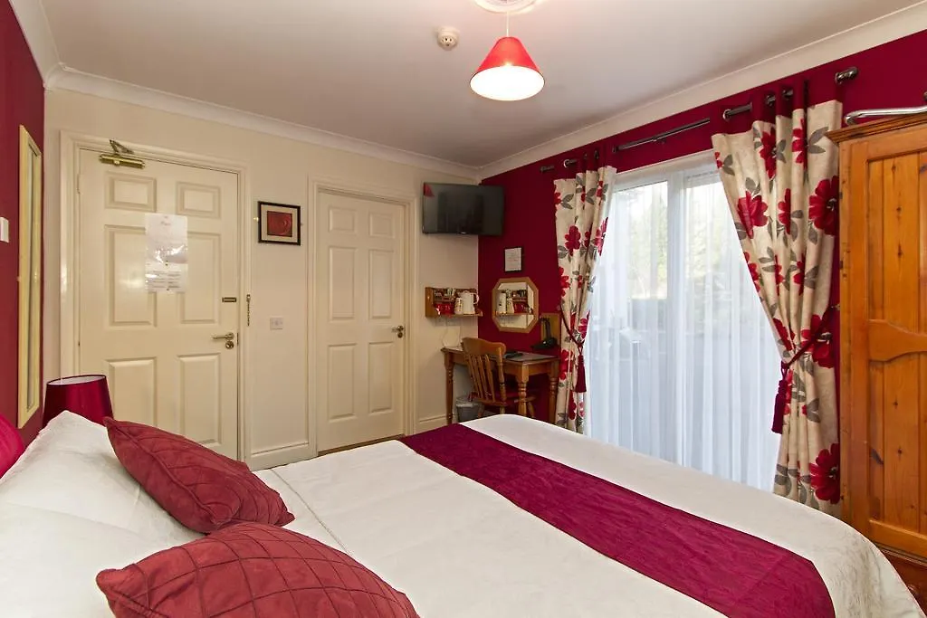 Augusta Lodge Guesthouse Westport