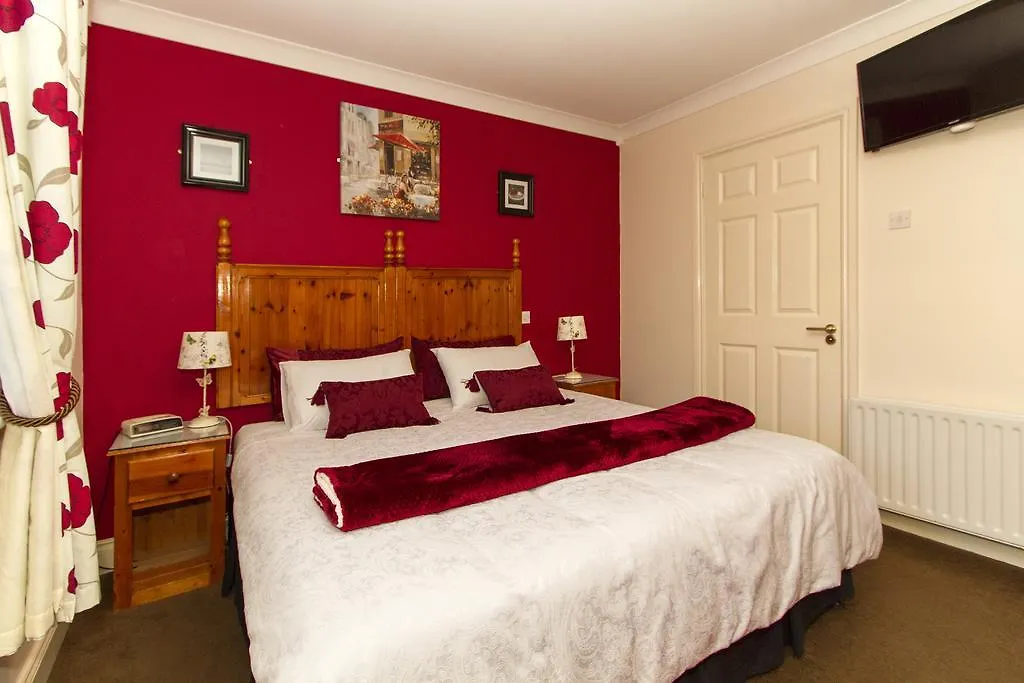 Augusta Lodge Guesthouse Westport 4*,