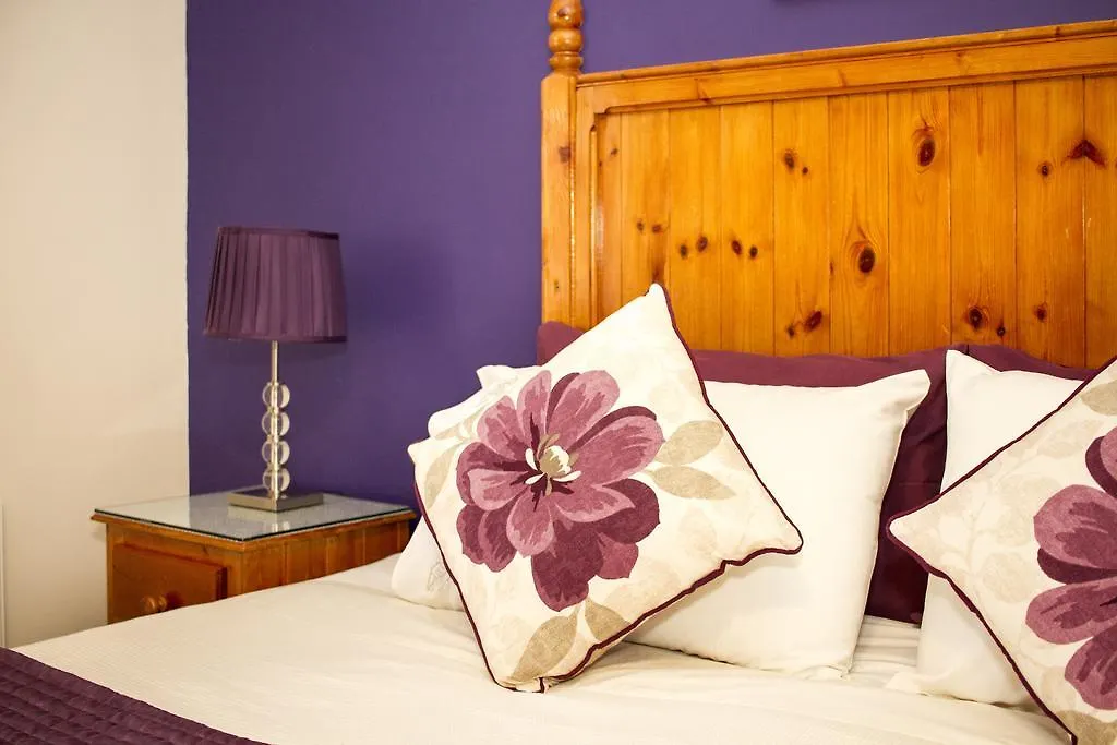 Augusta Lodge Guesthouse Westport