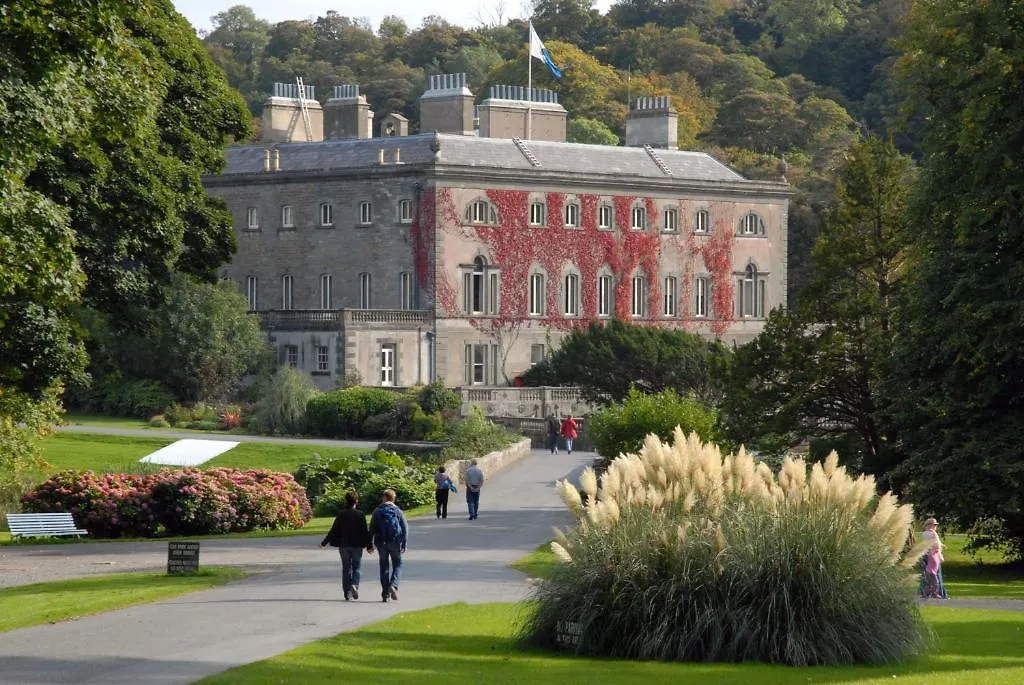 Augusta Lodge Guesthouse Westport 4*,